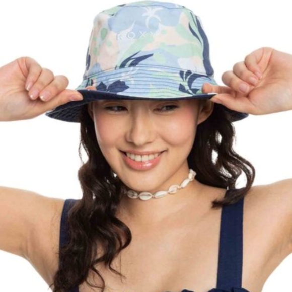 Roxy Accessories - ROXY Jasmine Paradise Reversible Bucket Hat Size S/M